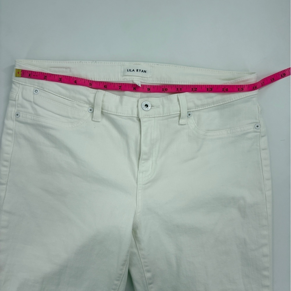 LILA RYAN White Cuffed Ankle Jeans - Picture 5 of 9